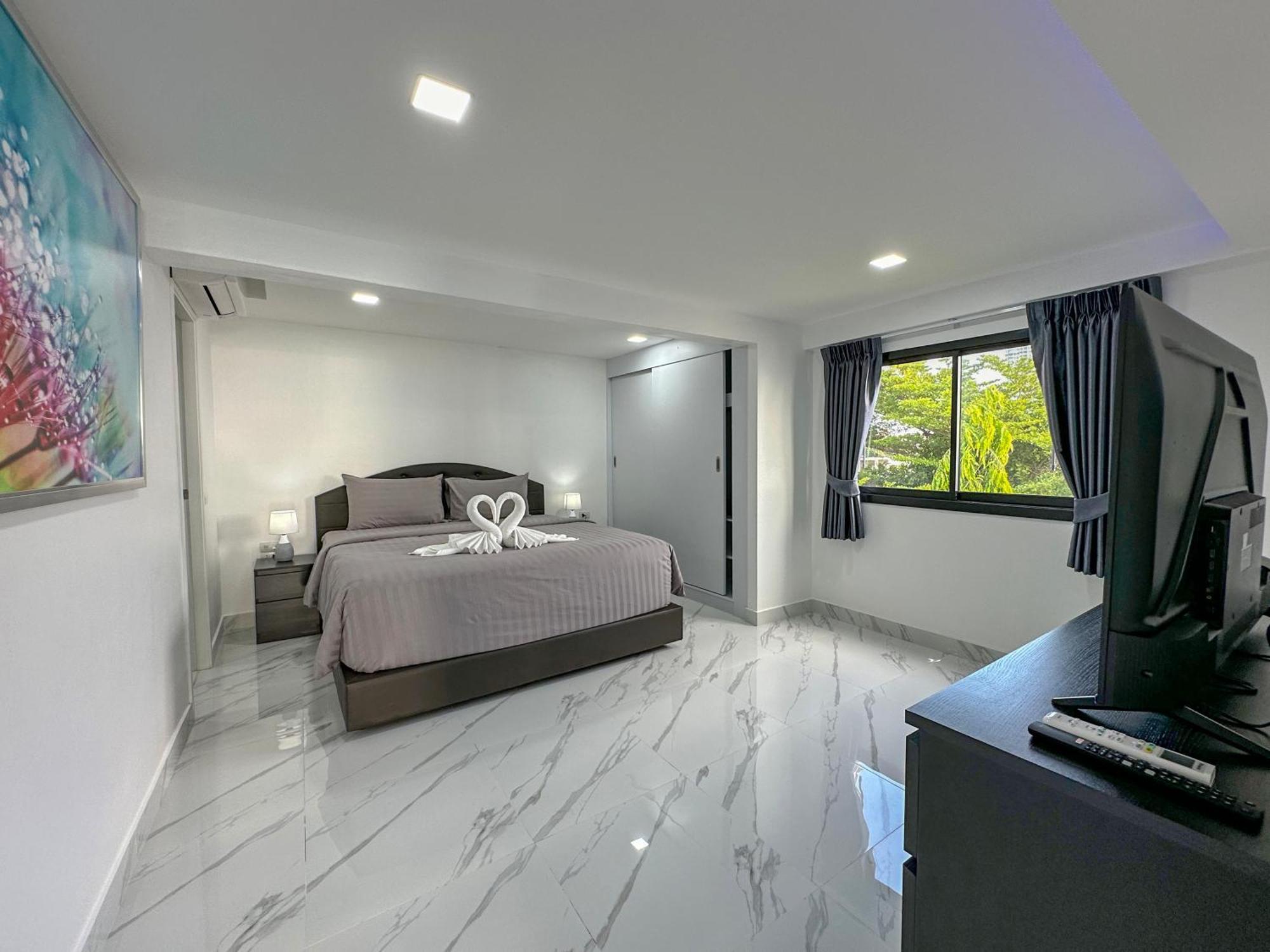 Stunning Beachfront View Luxurious Apartment 40 Jomtien Beach Esterno foto