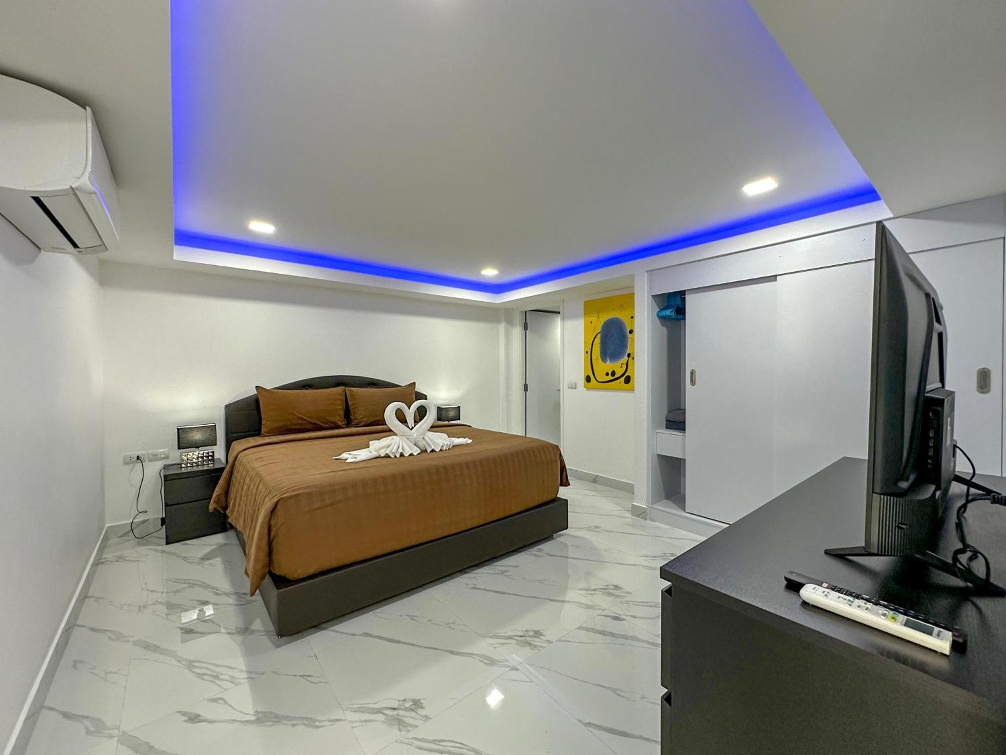 Stunning Beachfront View Luxurious Apartment 40 Jomtien Beach Esterno foto