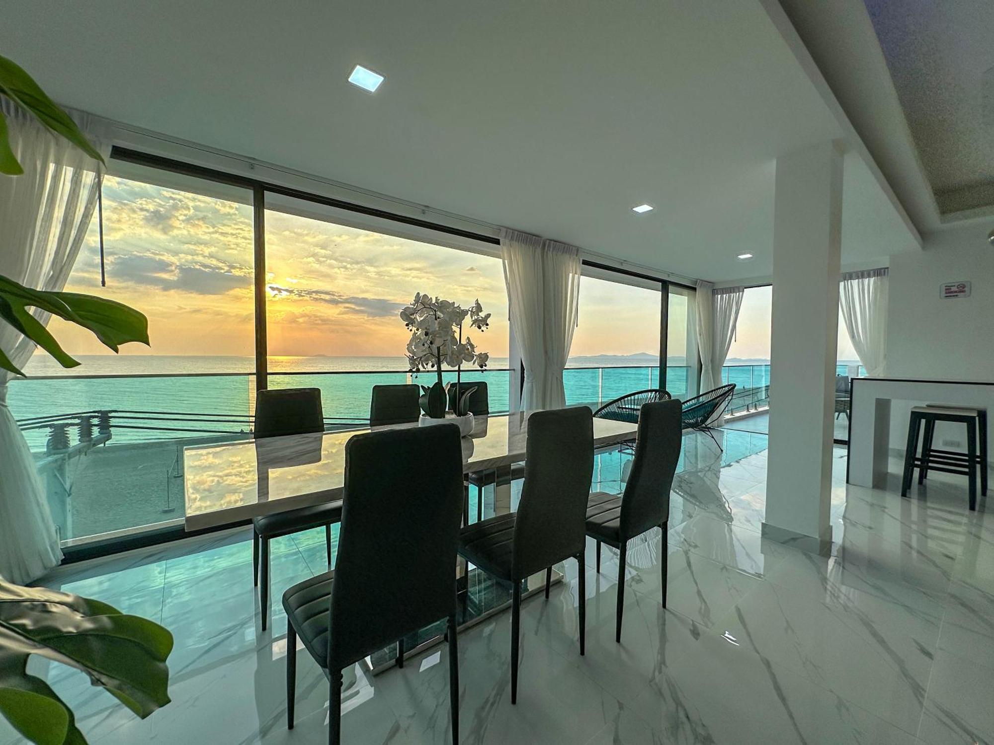 Stunning Beachfront View Luxurious Apartment 40 Jomtien Beach Esterno foto